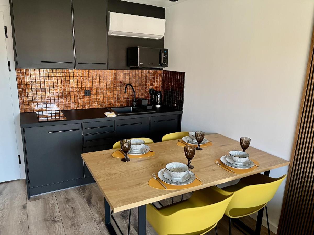 Port Stylowy Loft- W Cenie Klimatyzacja, Baseny, 2 Jacuzzi, Sauna, Szlafroki, Bawialnia Apartament