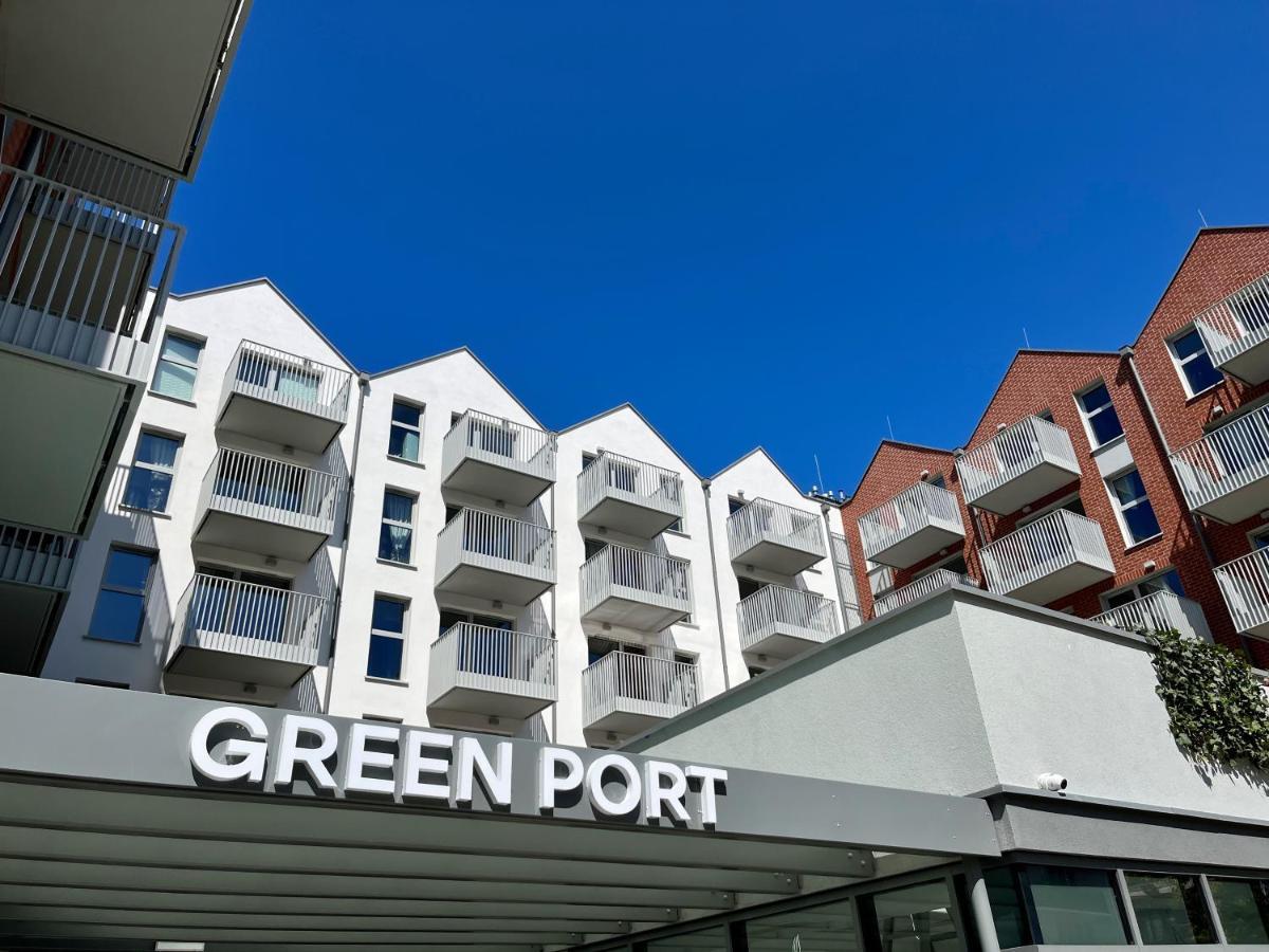 Port Stylowy Loft- W Cenie Klimatyzacja, Baseny, 2 Jacuzzi, Sauna, Szlafroki, Bawialnia Kołobrzeg