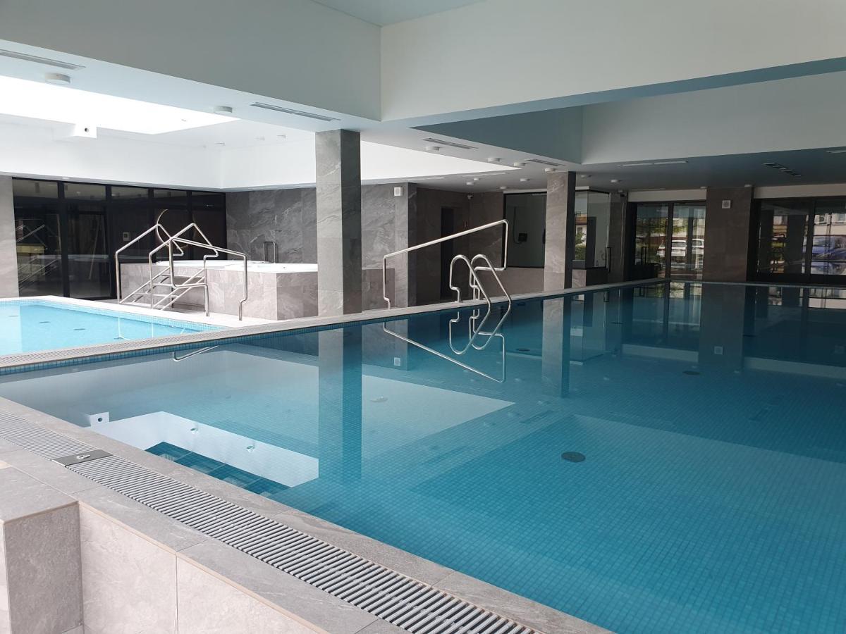 Port Stylowy Loft- W Cenie Klimatyzacja, Baseny, 2 Jacuzzi, Sauna, Szlafroki, Bawialnia Apartament Kołobrzeg
